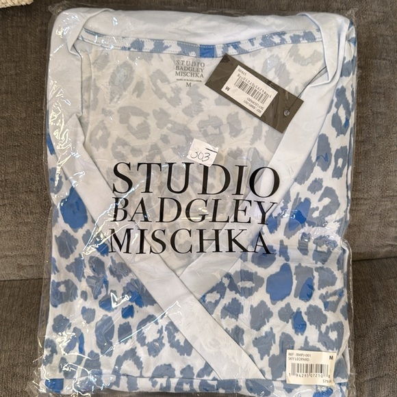 Badgley Mischka Blue Leopard Print Pajama Set - Picture 3 of 4